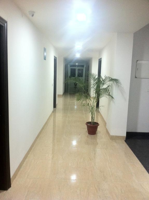Cyber Inn Gurgaon Buitenkant foto