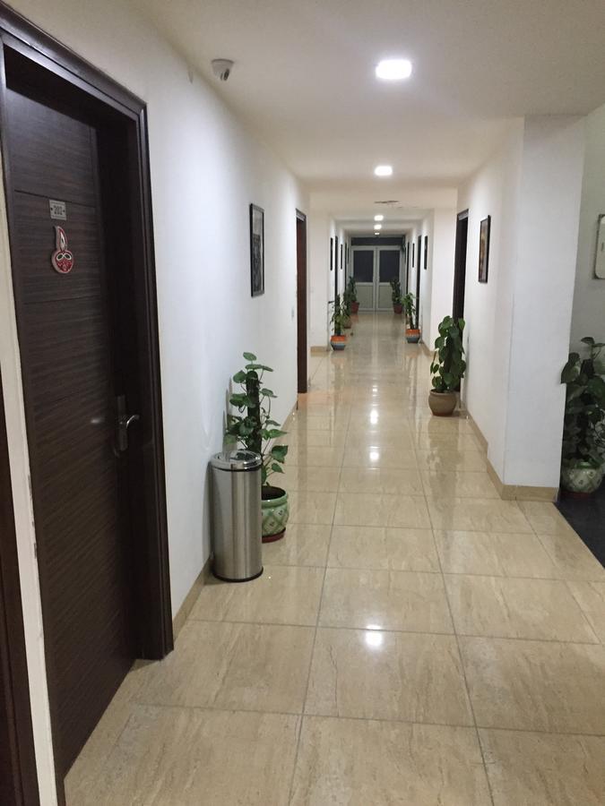 Cyber Inn Gurgaon Buitenkant foto