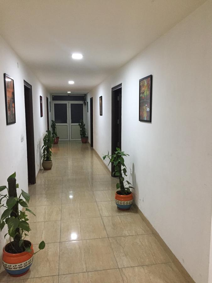 Cyber Inn Gurgaon Buitenkant foto